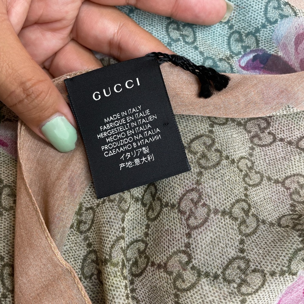 Gucci Floral Logo Silk Scarf in Beige, Pink, Green. - Picture 2 of 4